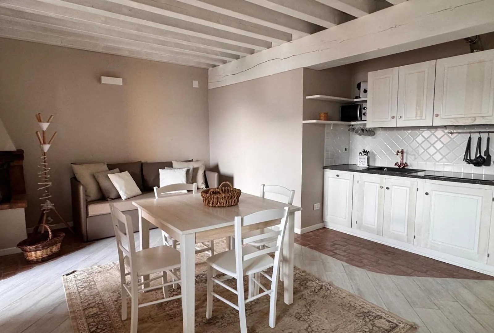 Agriturismo Cascina Carai 마로네 0*,  이탈리아